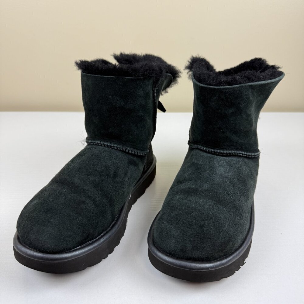 EUC UGG Women's Mini Bailey Bow II Black Boots S/N 1019032